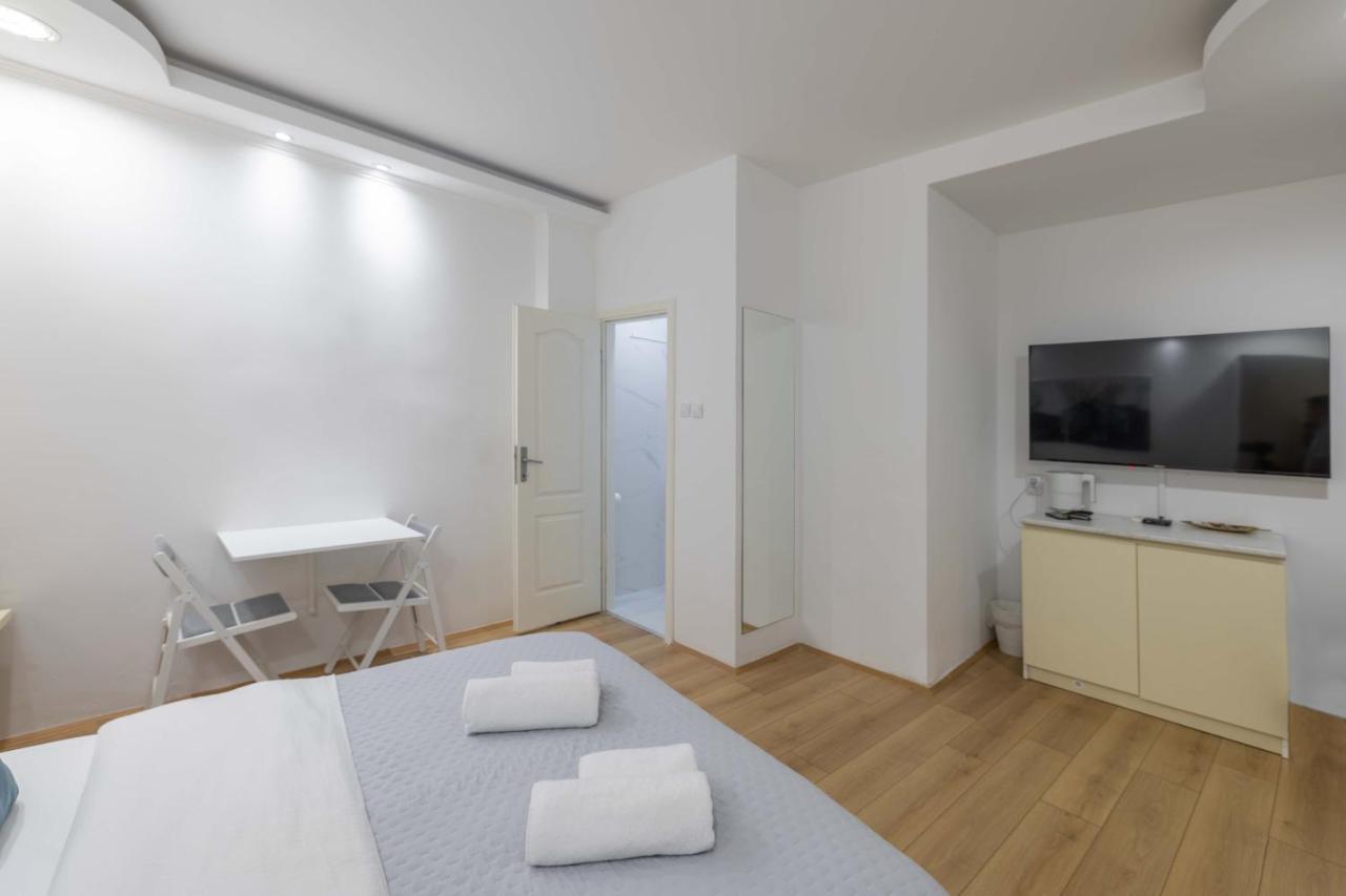 Old Town Rooms Нови Сад Екстериор снимка