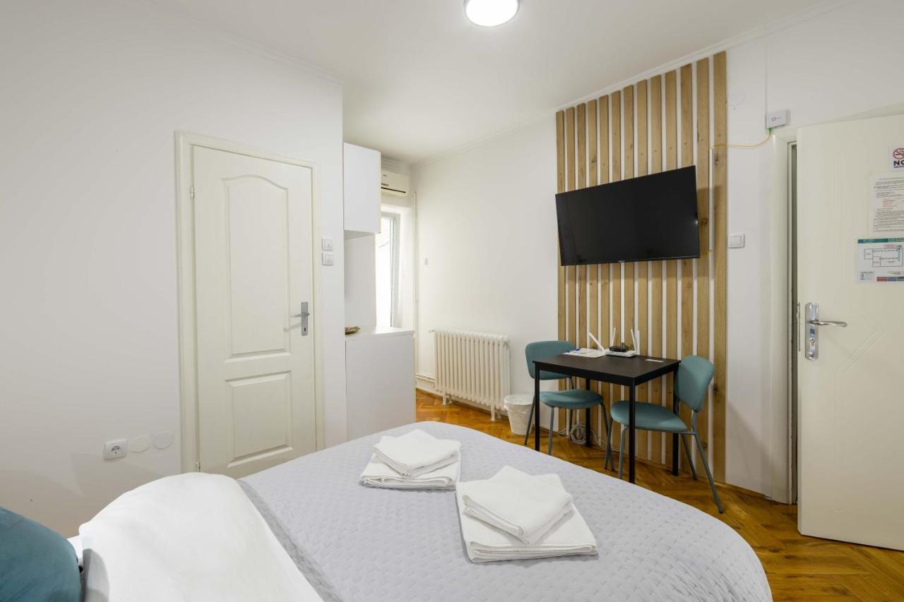 Old Town Rooms Нови Сад Екстериор снимка